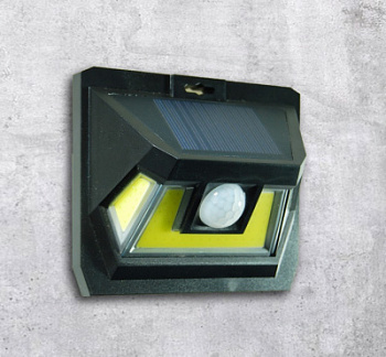 Лампа светодиодная настенного крепления с питанием от солнечной батареи и детектором движения